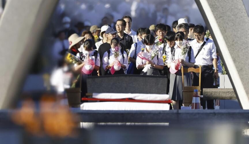 مراسم یادبود قربانیان بمباران اتمی آمریکا در هیروشیما برگزار شد